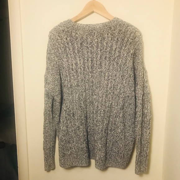 H&M Sweater - Picture 5 of 8